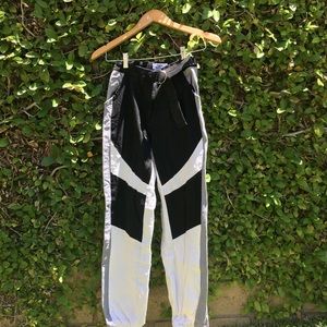 Urban Outfitters/ Tiger Mist Black & White pants!
